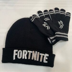 MAD Engine Black and Silver Fortnite Hat and Gloves Set